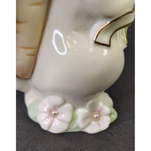 Lenox Petals and Pearls Bunny Rabbit Planter Vase, Easter Spring Carrot Bow Tie - Picture 7 of 8